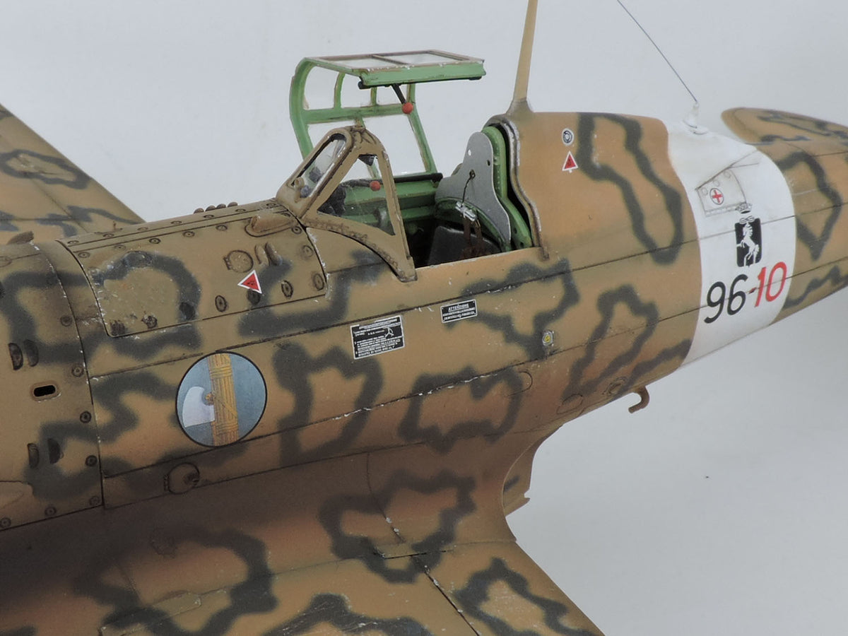 1/32 WW.II イタリア空軍 マッキ MC.202 フォルゴーレ(日本語対訳補足説明書付属)