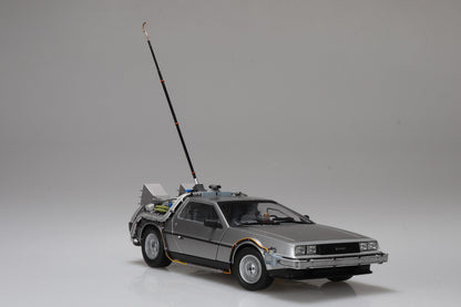 1/24 バック・トゥ・ザ・フューチャー PartⅠ タイムマシン フィギュア付き