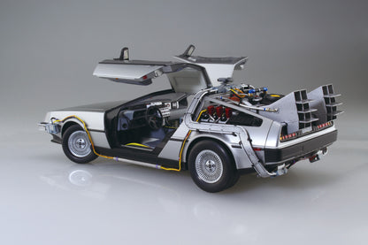 1/24 バック・トゥ・ザ・フューチャー PartⅠ タイムマシン フィギュア付き