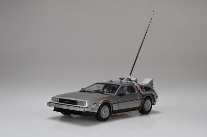 1/24 バック・トゥ・ザ・フューチャー PartⅠ タイムマシン フィギュア付き