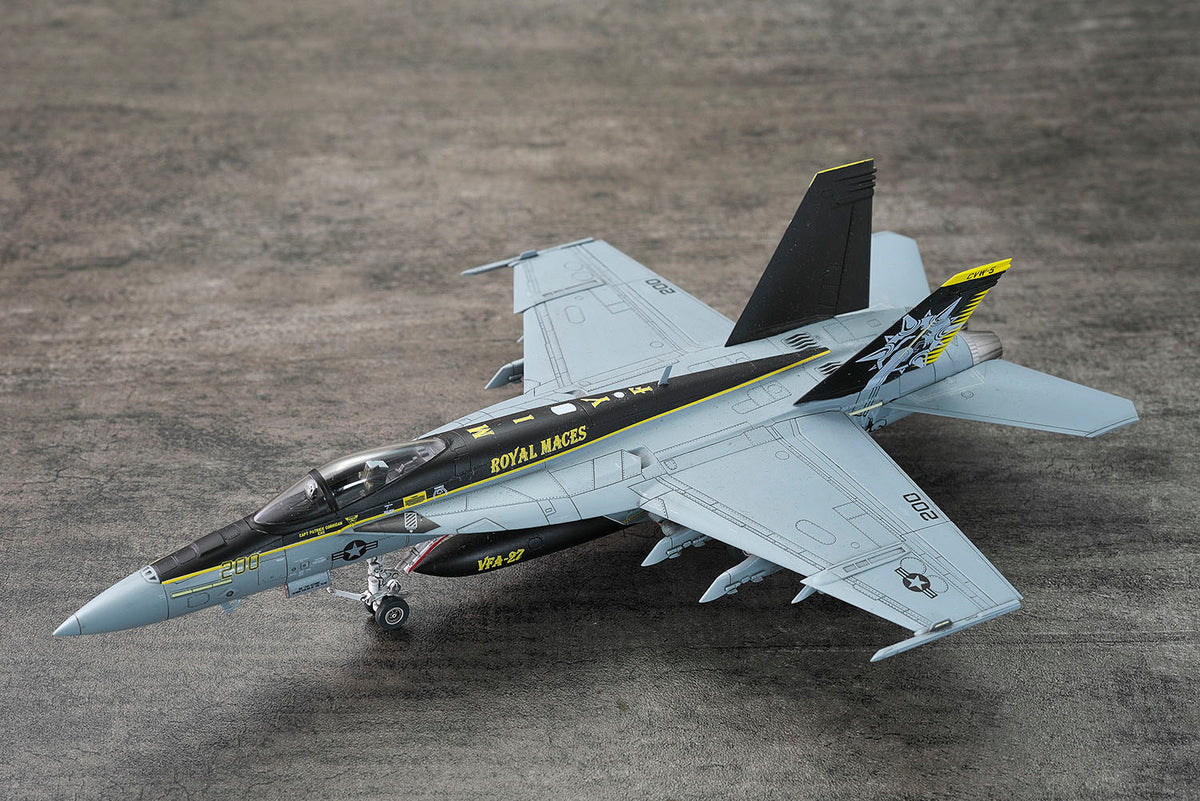 1/72 アメリカ海軍 艦上戦闘機 F/A-18E スーパーホーネット VFA-27 ロイヤルメイセス 2024
