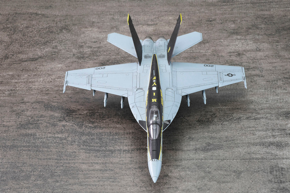 1/72 アメリカ海軍 艦上戦闘機 F/A-18E スーパーホーネット VFA-27 ロイヤルメイセス 2024