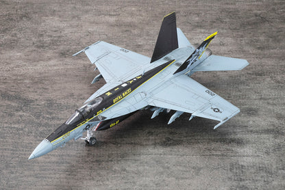 1/72 アメリカ海軍 艦上戦闘機 F/A-18E スーパーホーネット VFA-27 ロイヤルメイセス 2024