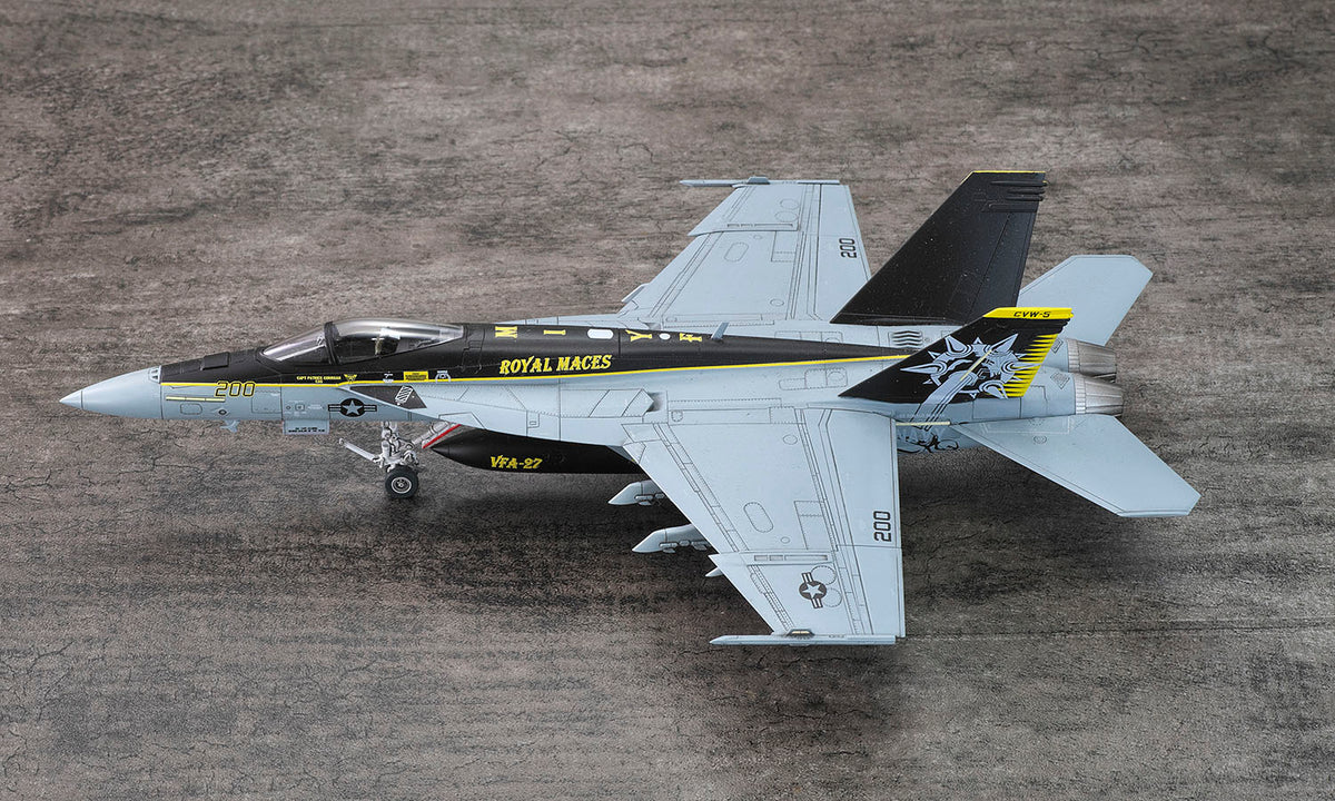 1/72 アメリカ海軍 艦上戦闘機 F/A-18E スーパーホーネット VFA-27 ロイヤルメイセス 2024