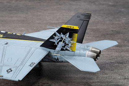 1/72 アメリカ海軍 艦上戦闘機 F/A-18E スーパーホーネット VFA-27 ロイヤルメイセス 2024