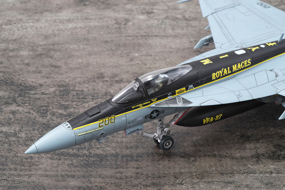 1/72 アメリカ海軍 艦上戦闘機 F/A-18E スーパーホーネット VFA-27 ロイヤルメイセス 2024