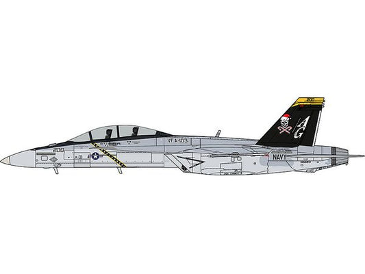 1/48 F/A-18F ｽｰﾊﾟｰ ﾎｰﾈｯﾄ
“VFA-103 ｼﾞｮﾘｰ ﾛｼﾞｬｰｽ SANTA 2015”