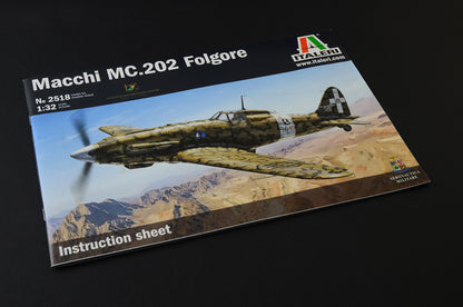 1/32 WW.II イタリア空軍 マッキ MC.202 フォルゴーレ（日本語対訳補足説明書付属）