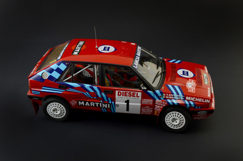 1/12 ランチア デルタ HF インテグラーレ 16V 1989 サンレモラリー（日本語対訳補足説明書付属）