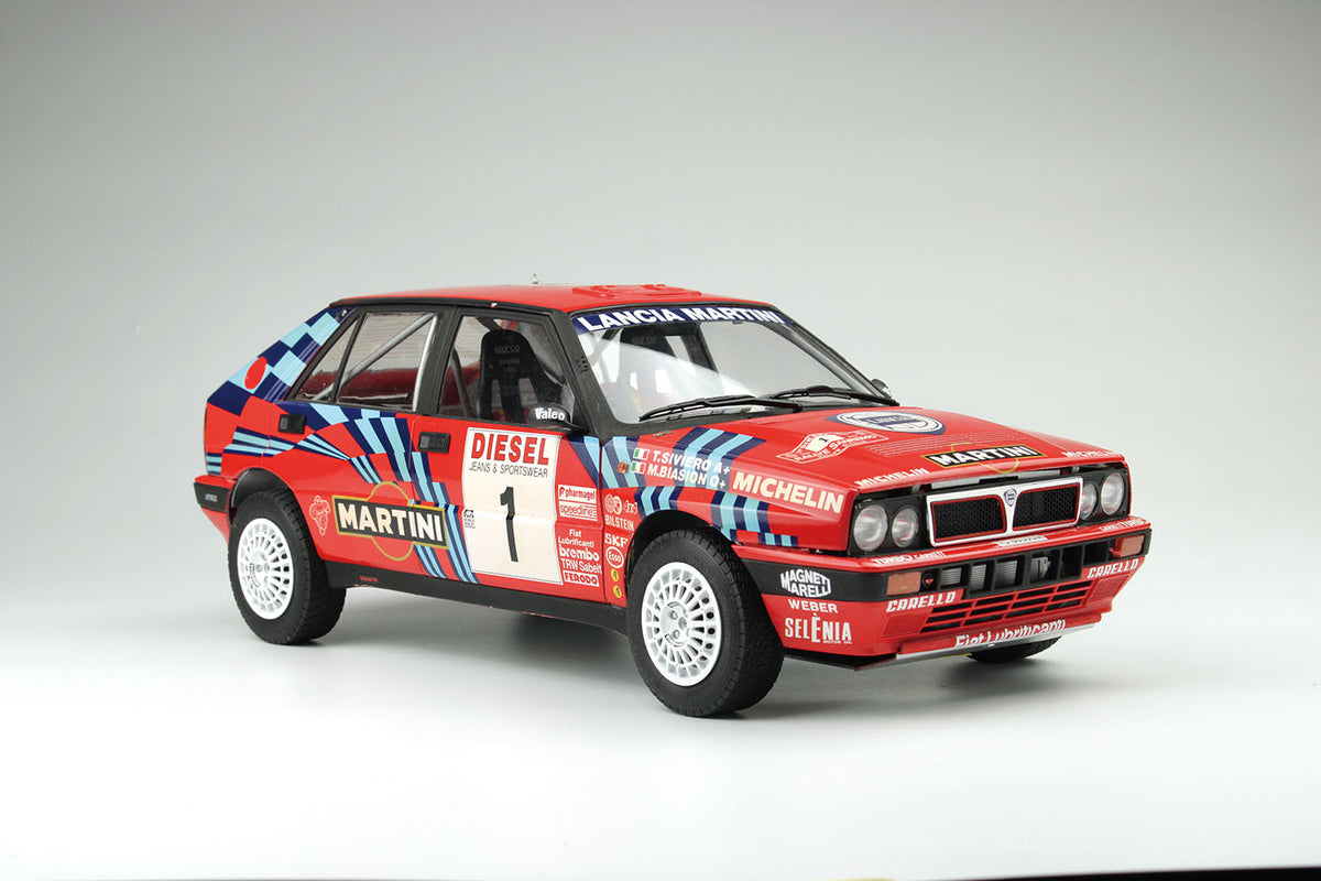1/12 ランチア デルタ HF インテグラーレ 16V 1989 サンレモラリー（日本語対訳補足説明書付属）